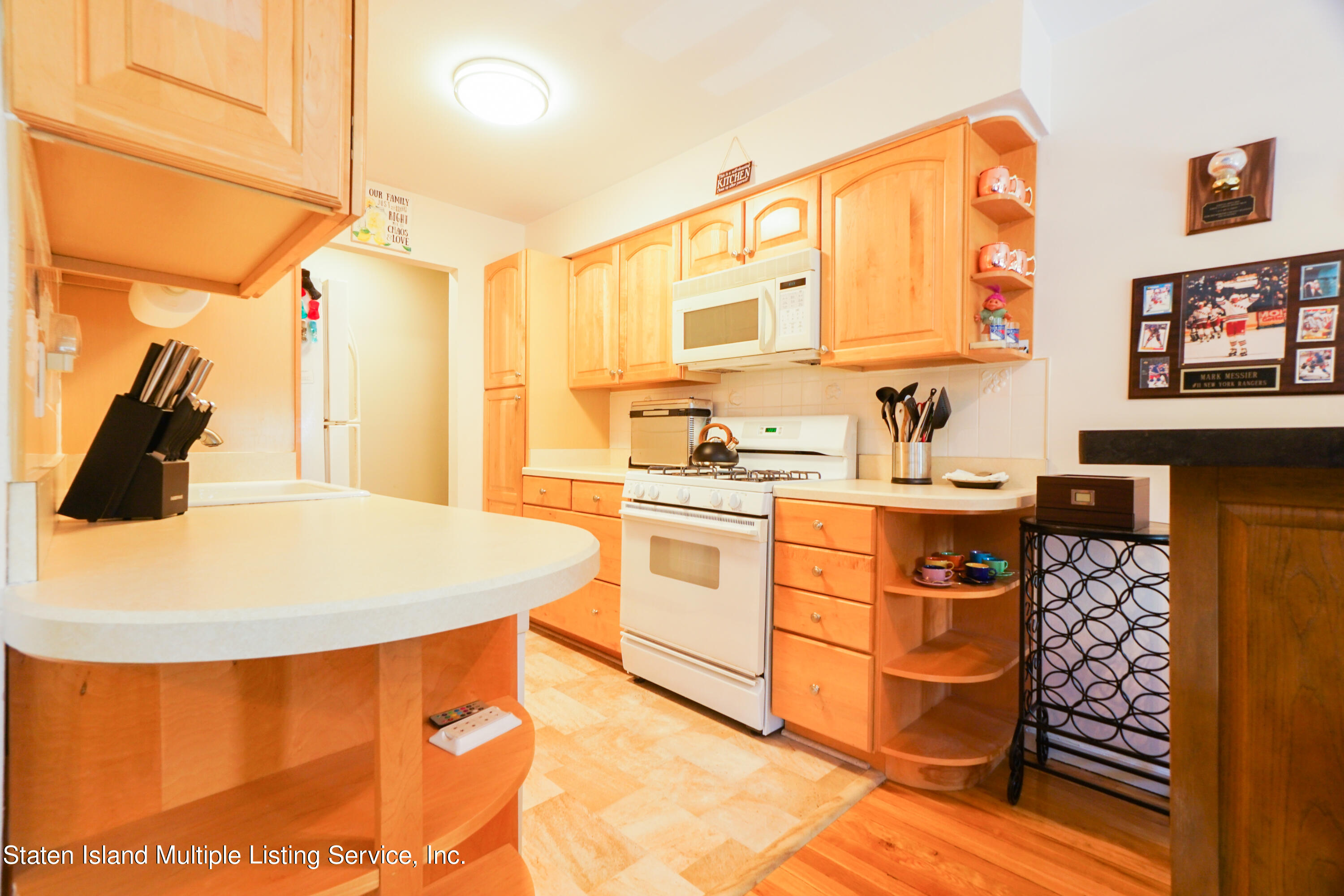 3486 Amboy Road, Unit 2F Staten Island, NY 10306 - Photo 12 of 24 DSC04847