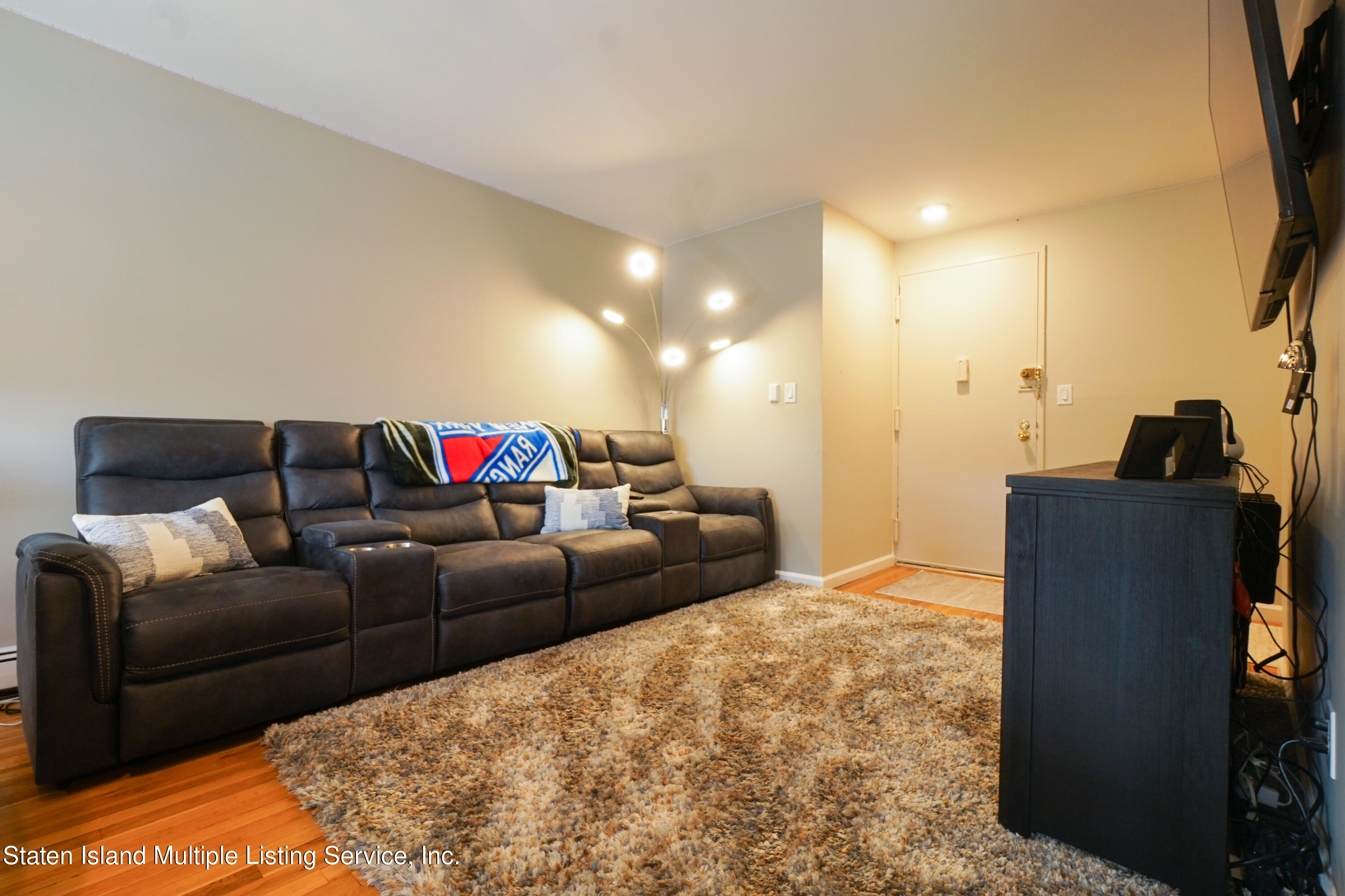3486 Amboy Road, Unit 2F Staten Island, NY 10306 - Photo 8 of 24 DSC04809