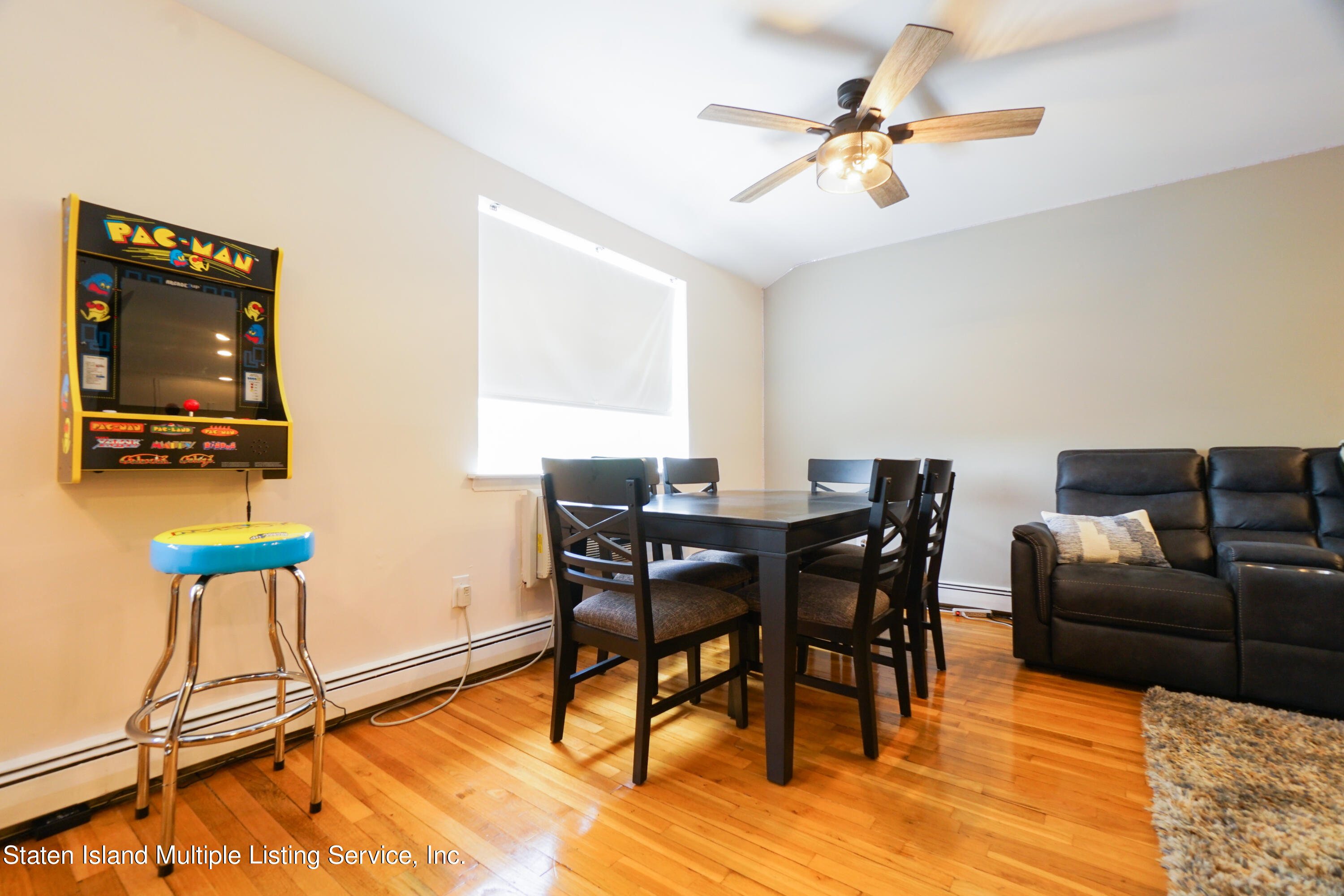 3486 Amboy Road, Unit 2F Staten Island, NY 10306 - Photo 9 of 24 DSC04824