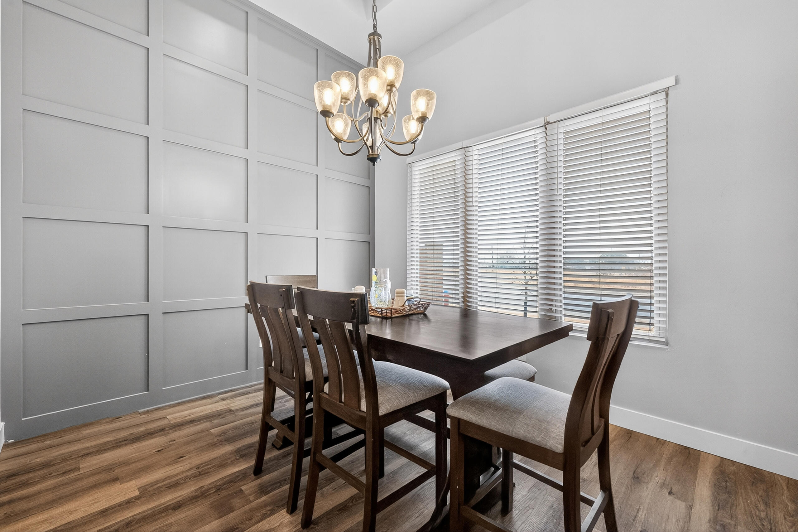 11211 Grover Avenue Lubbock, TX 79424 - Photo 6 of 43 a dining room with furniture and window