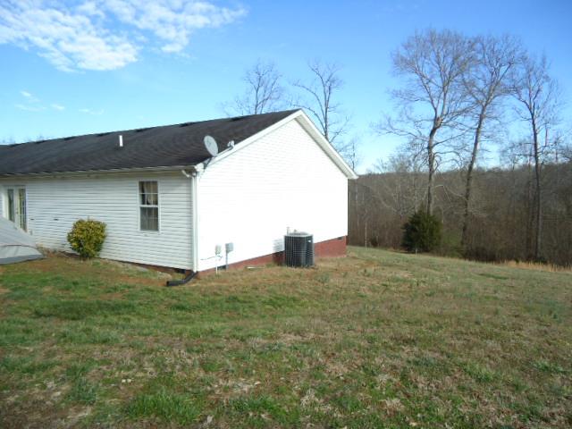1236 Issac Clifton Road Chapmansboro, TN 37035 - Photo 3 of 16 Gallery Image 3