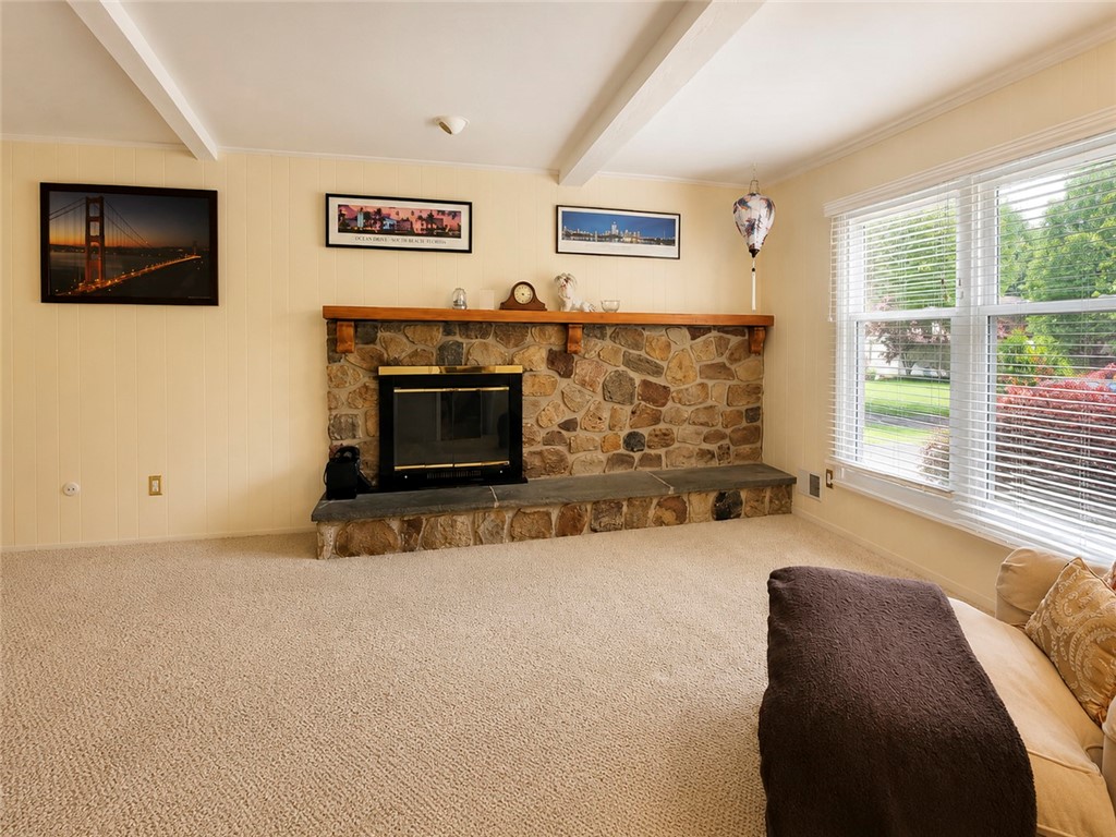 76 Bromley Road Pittsford, NY 14534 - Photo 22 of 50