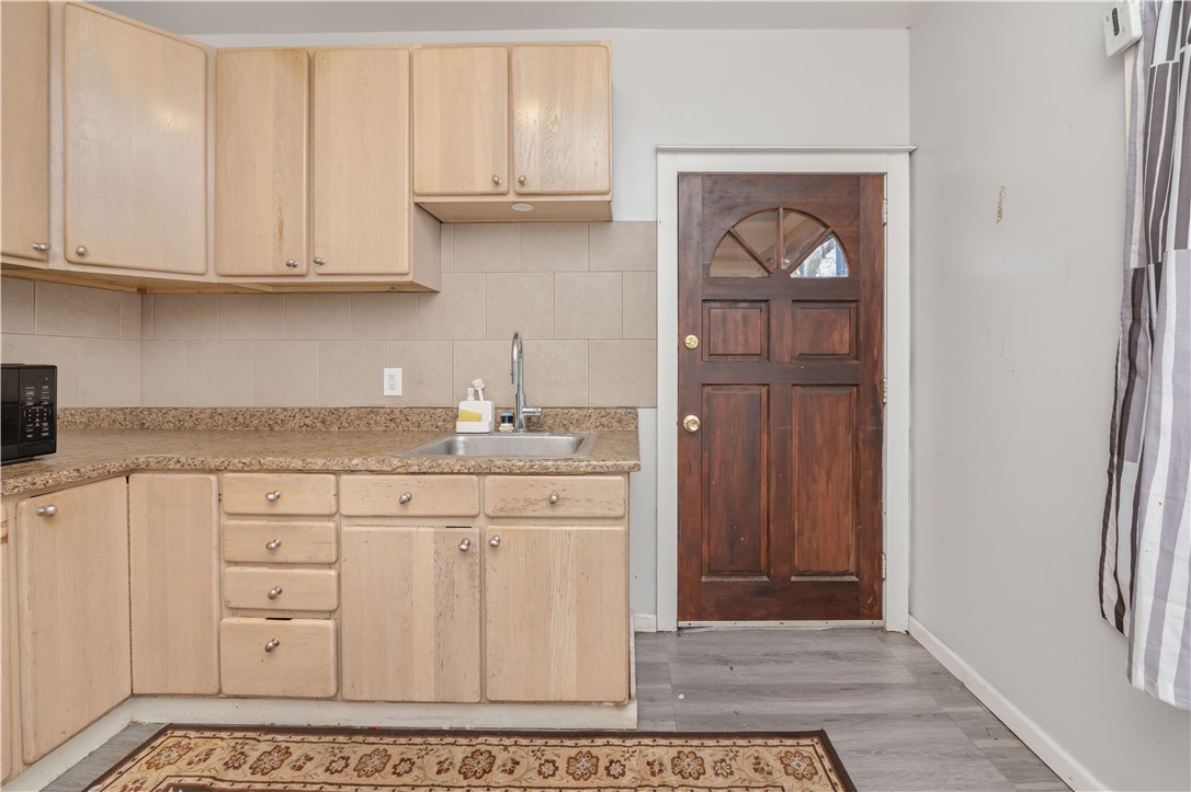 363 Melville Street Rochester, NY 14609 - Photo 7 of 18