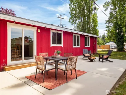 $665,000 | 11935 8th Avenue Southwest, Seattle, WA 98146