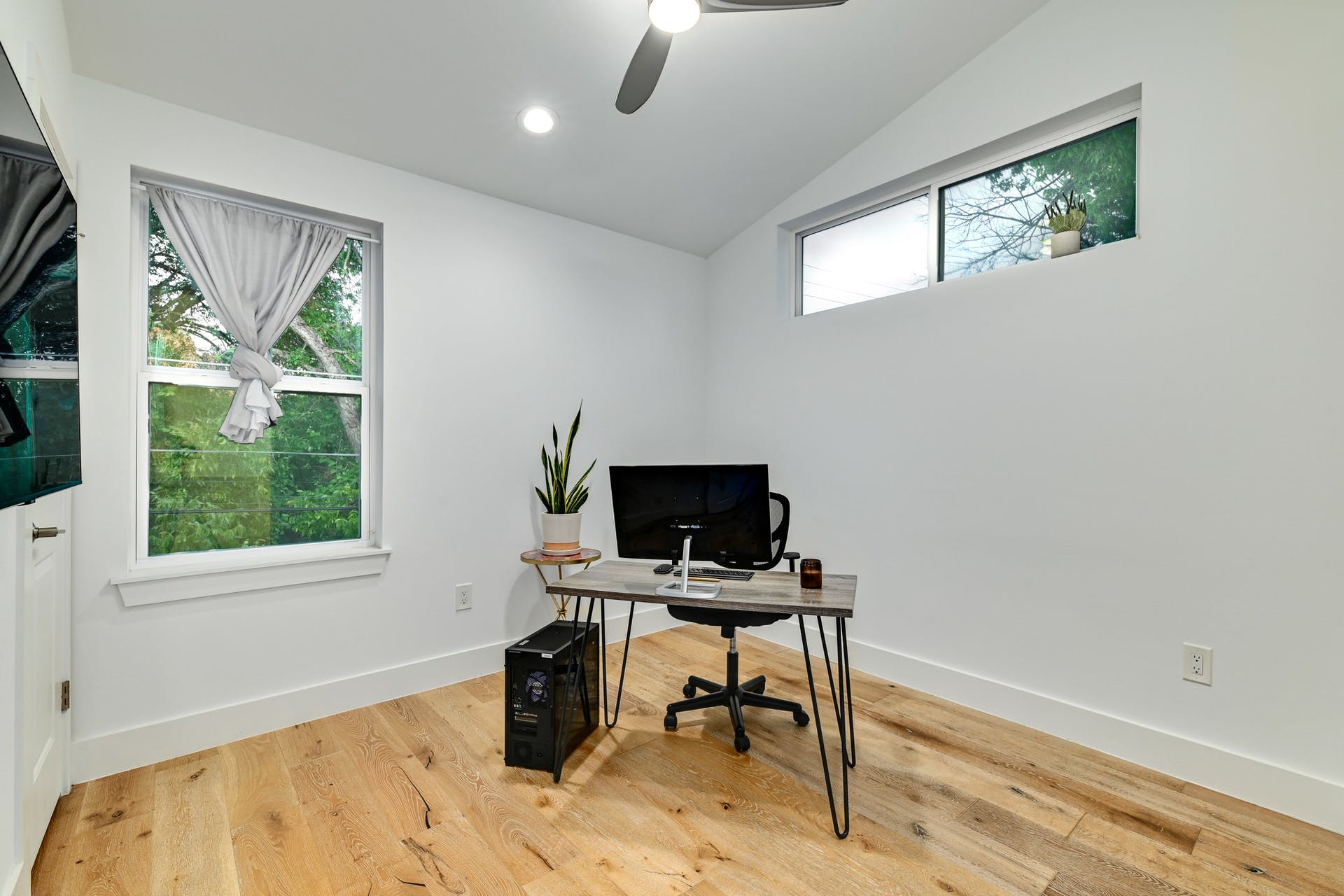 1131 Map Street, Unit 2 Austin, TX 78721 - Photo 19 of 37