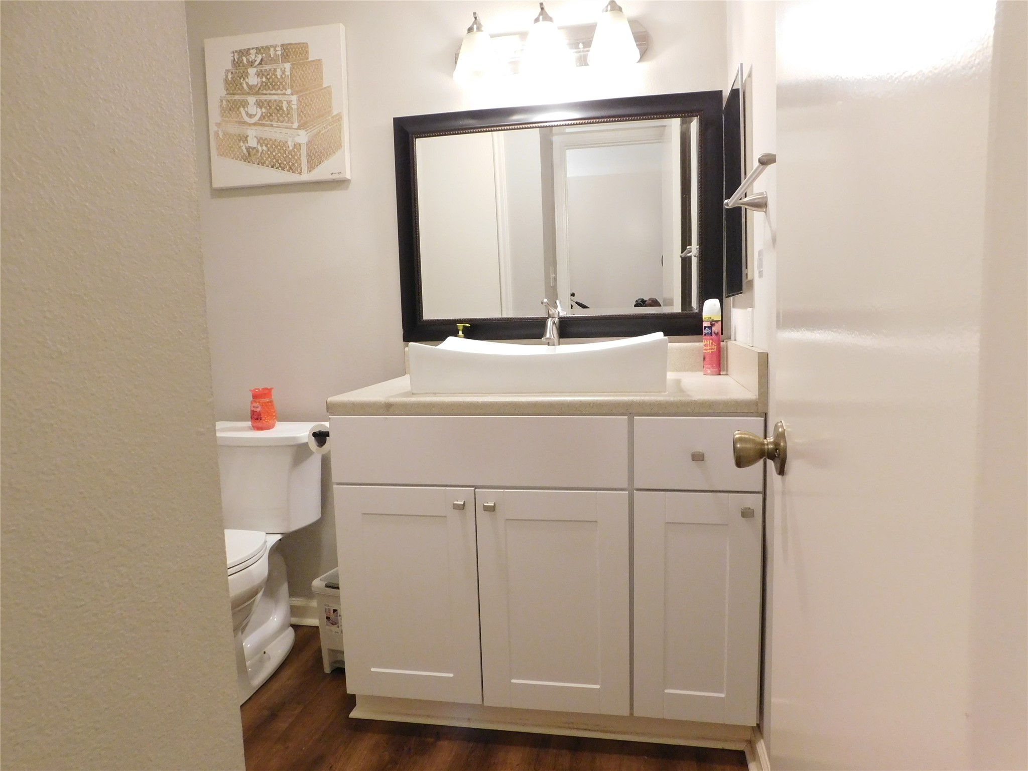 10101 South Gessner Road, Unit 912 Houston, TX 77071 - Photo 33 of 47 a bathroom with a sink and a mirror
