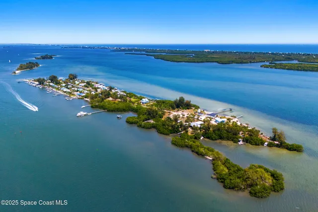 $495,000 | 36 Vip Island, Unit A, Grant, FL 32949