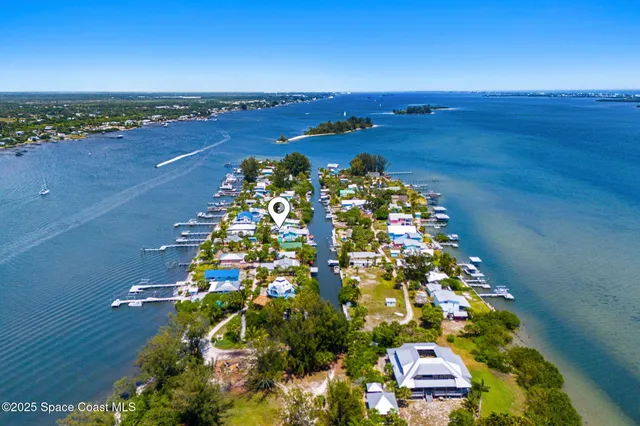 $495,000 | 36 Vip Island, Unit A, Grant, FL 32949
