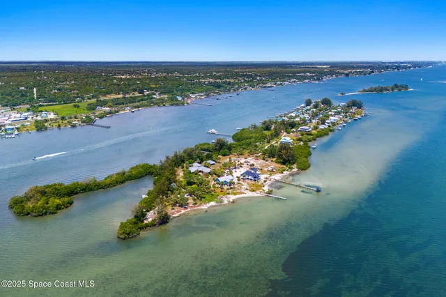 $495,000 | 36 Vip Island, Unit A, Grant, FL 32949