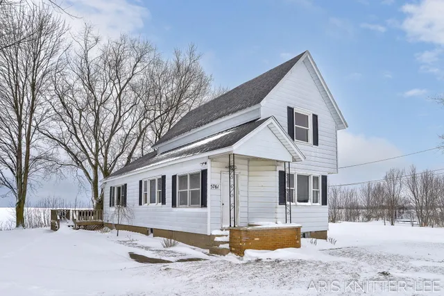 $375,000 | 5761 120th Avenue, Holland, MI 49424