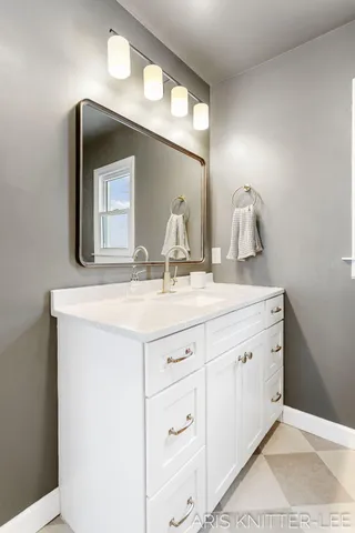 $375,000 | 5761 120th Avenue, Holland, MI 49424