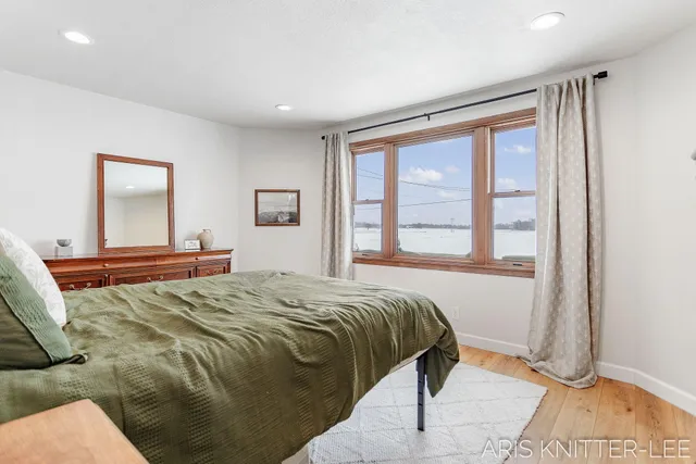 $375,000 | 5761 120th Avenue, Holland, MI 49424