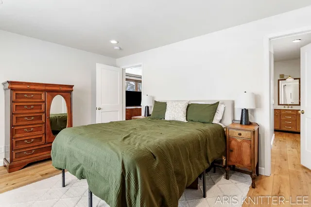 $375,000 | 5761 120th Avenue, Holland, MI 49424