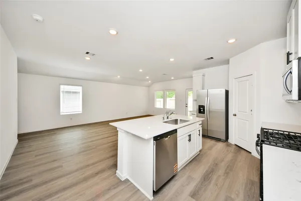 $2,200 | 27458 Serene Pine Drive, Magnolia, TX 77355