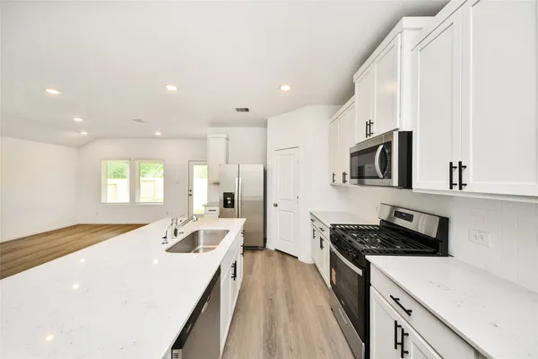 $2,200 | 27458 Serene Pine Drive, Magnolia, TX 77355