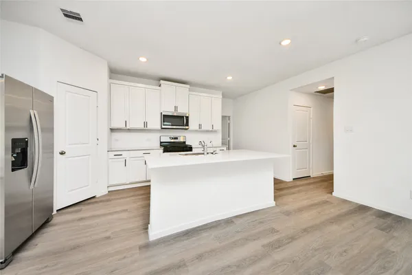 $2,200 | 27458 Serene Pine Drive, Magnolia, TX 77355