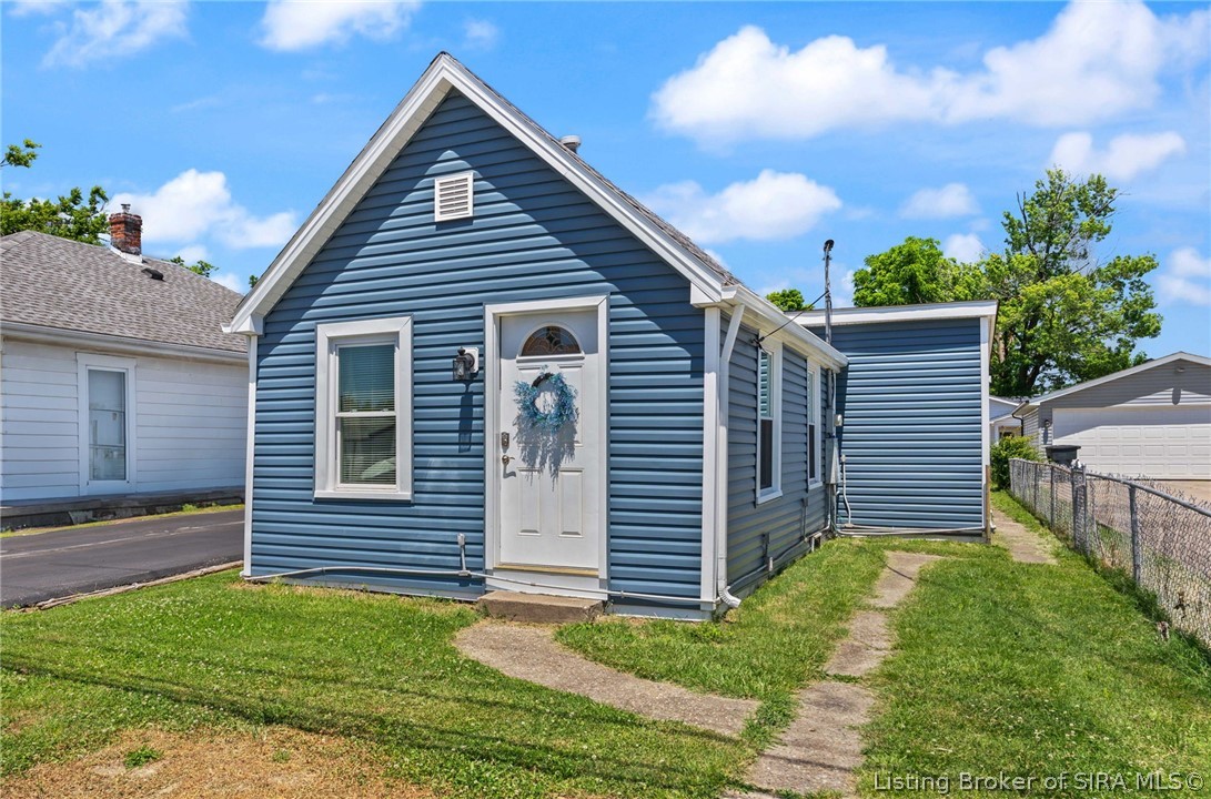 920 Valley View Road New Albany, IN 47150 - Photo 1 of 23