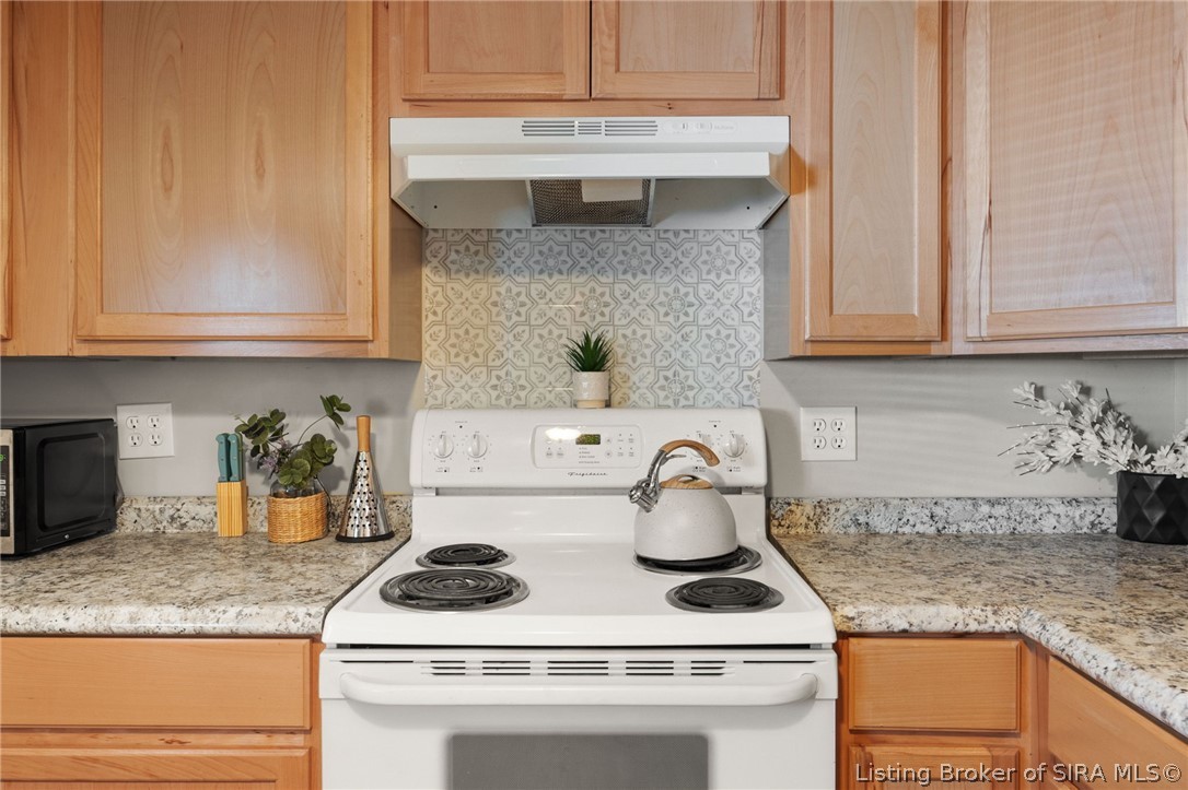 920 Valley View Road New Albany, IN 47150 - Photo 12 of 23