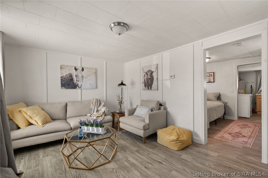 920 Valley View Road New Albany, IN 47150 - Photo 4 of 23