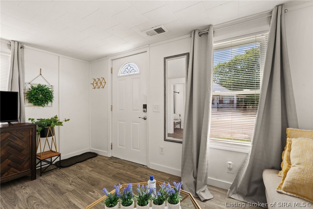 920 Valley View Road New Albany, IN 47150 - Photo 5 of 23