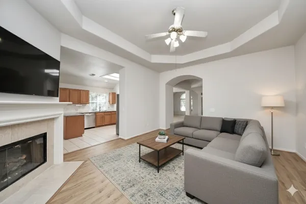 $429,400 | 70 North Lace Arbor Drive, The Woodlands, TX 77382
