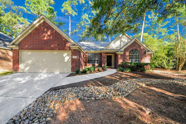 $429,400 | 70 North Lace Arbor Drive, The Woodlands, TX 77382