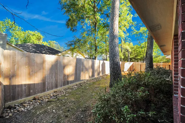 $429,400 | 70 North Lace Arbor Drive, The Woodlands, TX 77382