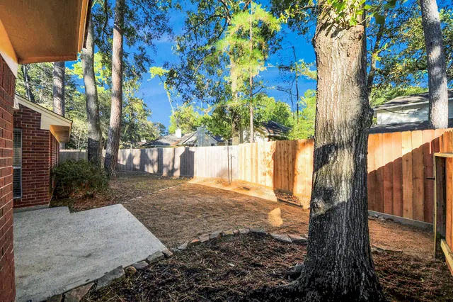 $459,900 | 70 North Lace Arbor Drive, The Woodlands, TX 77382