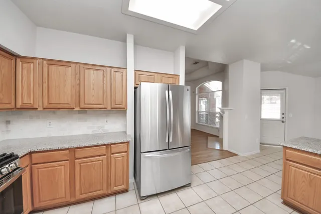 $459,900 | 70 North Lace Arbor Drive, The Woodlands, TX 77382