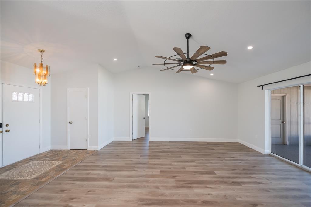 7095 Beardsley Street Englewood, FL 34224 - Photo 5 of 73