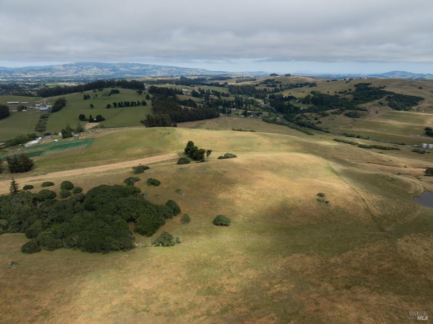 4855 Canfield Road Petaluma, CA 94952 - Photo 8 of 12