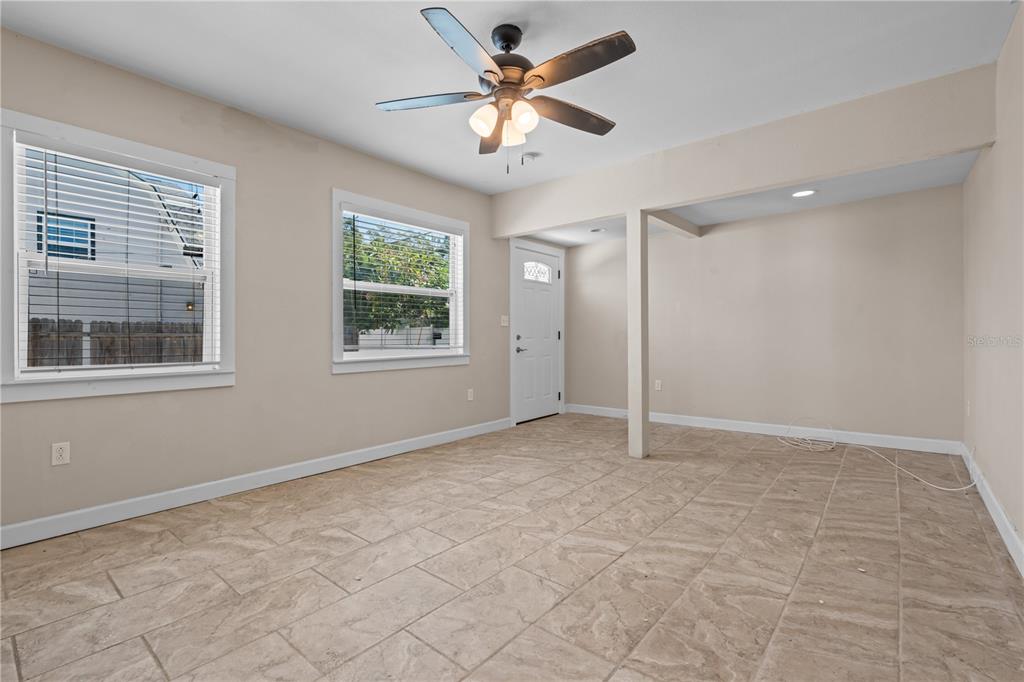 222 25th Street North St. Petersburg, FL 33713 - Photo 26 of 32 a view of an empty room with a window