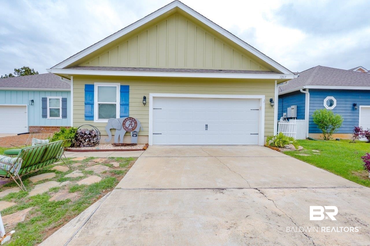 1237 Primrose Lane Foley, AL 36535 - Photo 18 of 27 Back of Home