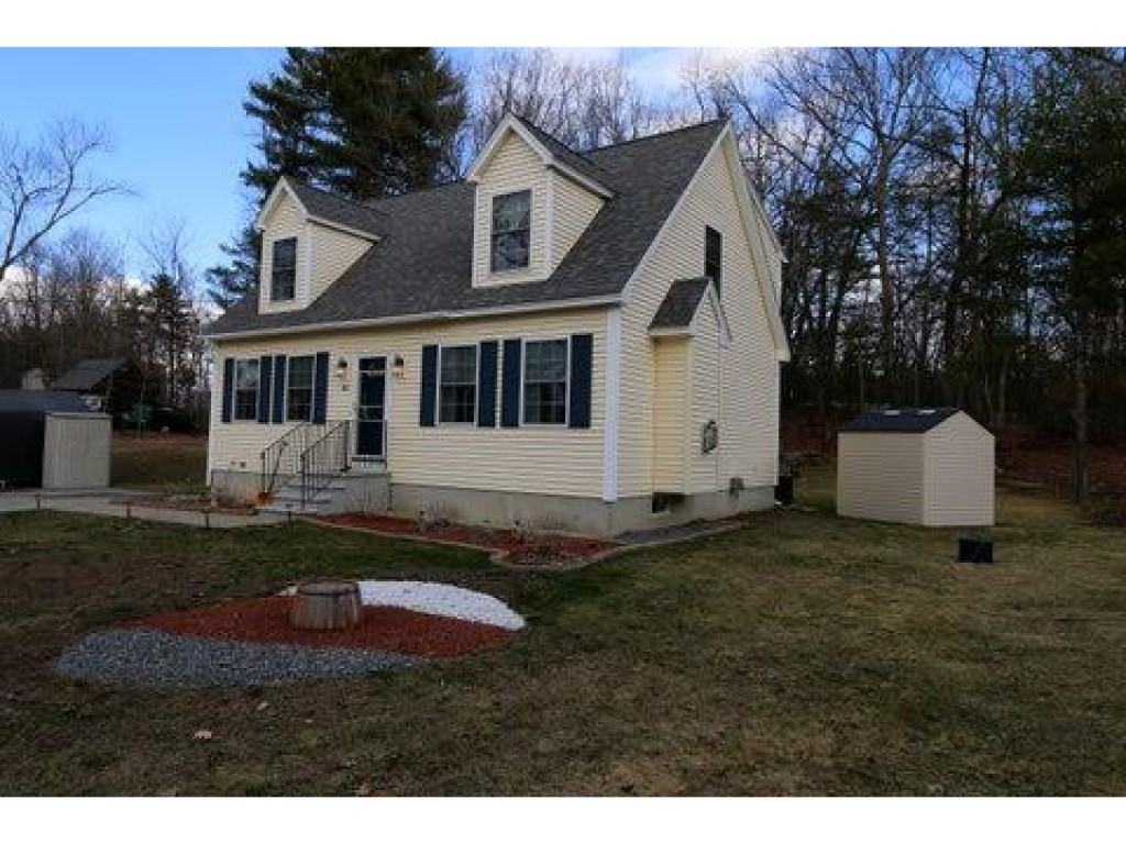 162 Mammoth Road Londonderry, NH 03053 - Photo 1 of 9