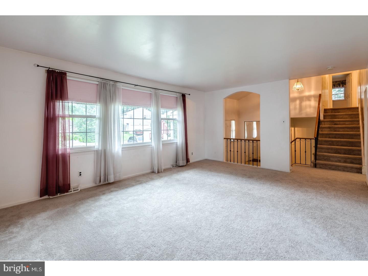 121 Sandringham Road Cherry Hill, NJ 08003 - Photo 4 of 23