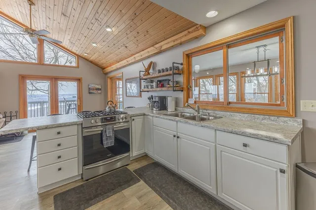 $599,000 | S8011 Eagle Crest Drive, De Soto, WI 54624