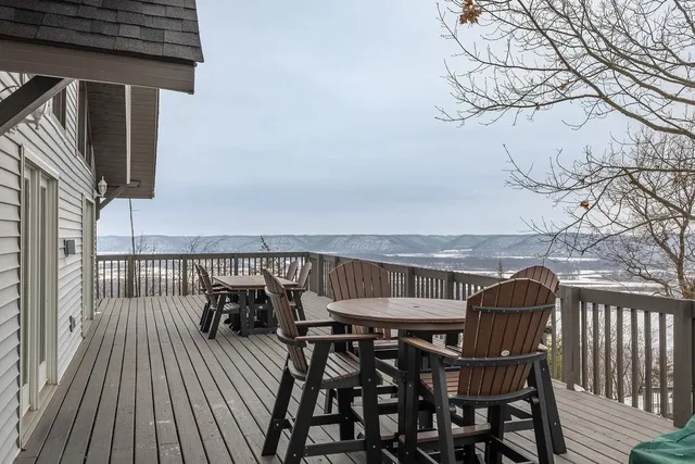 $599,000 | S8011 Eagle Crest Drive, De Soto, WI 54624