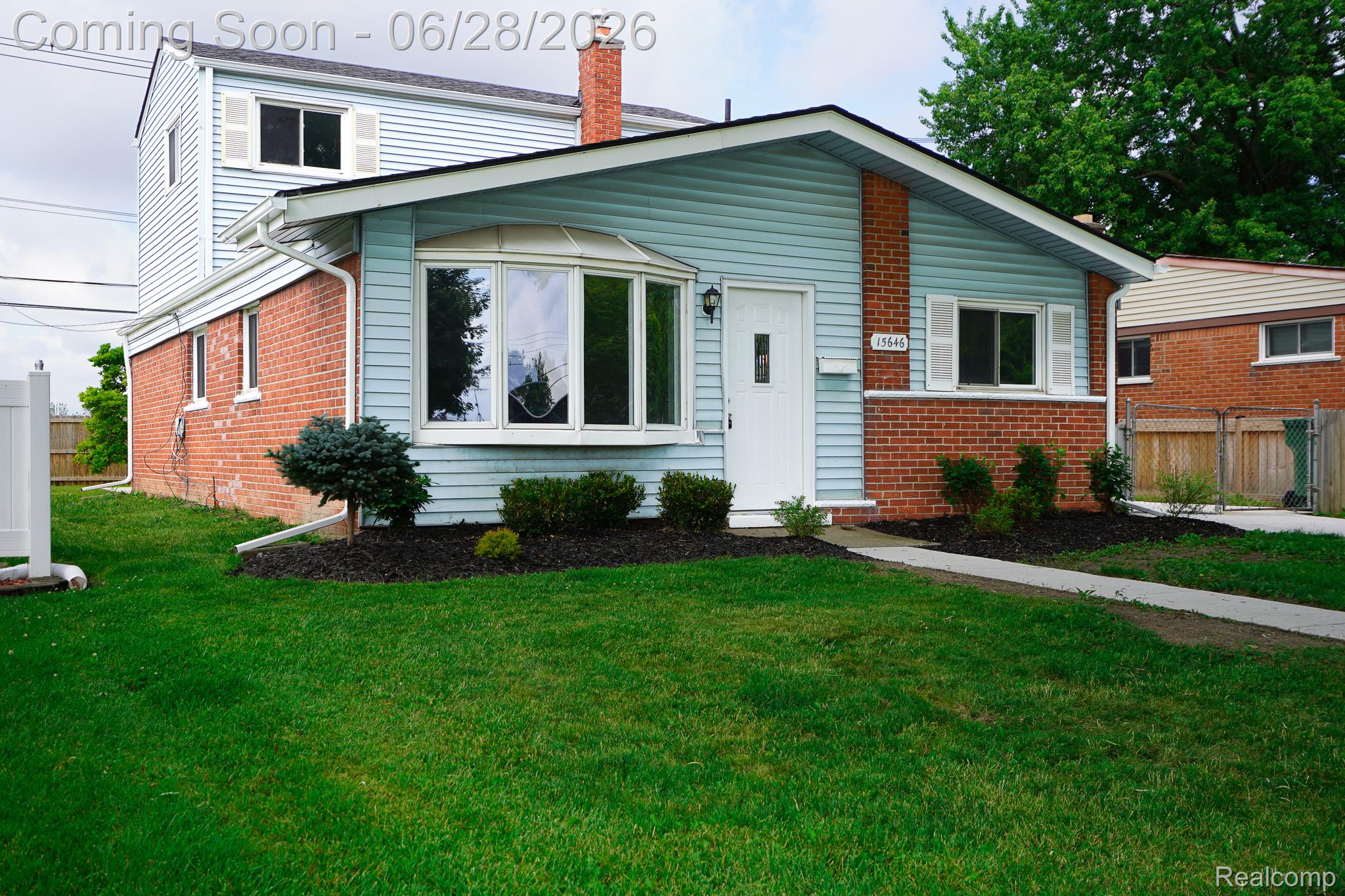 15646 Selwyn Road Southgate, MI 48195 - Photo 3 of 69 DDS04792.jpg