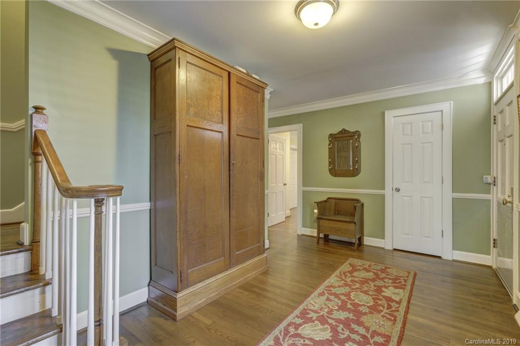 244 Grey Road Davidson, NC 28036 - Photo 4 of 36 Gallery Image 4