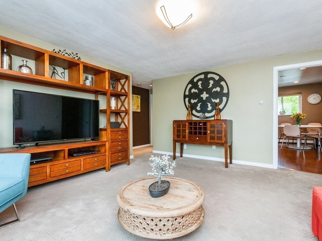 42 Bryon Road, Unit 5 Boston, MA 02467 - Photo 4 of 8
