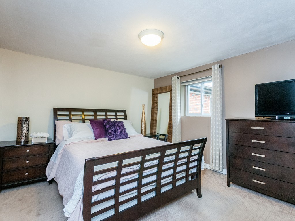 42 Bryon Road, Unit 5 Boston, MA 02467 - Photo 6 of 8