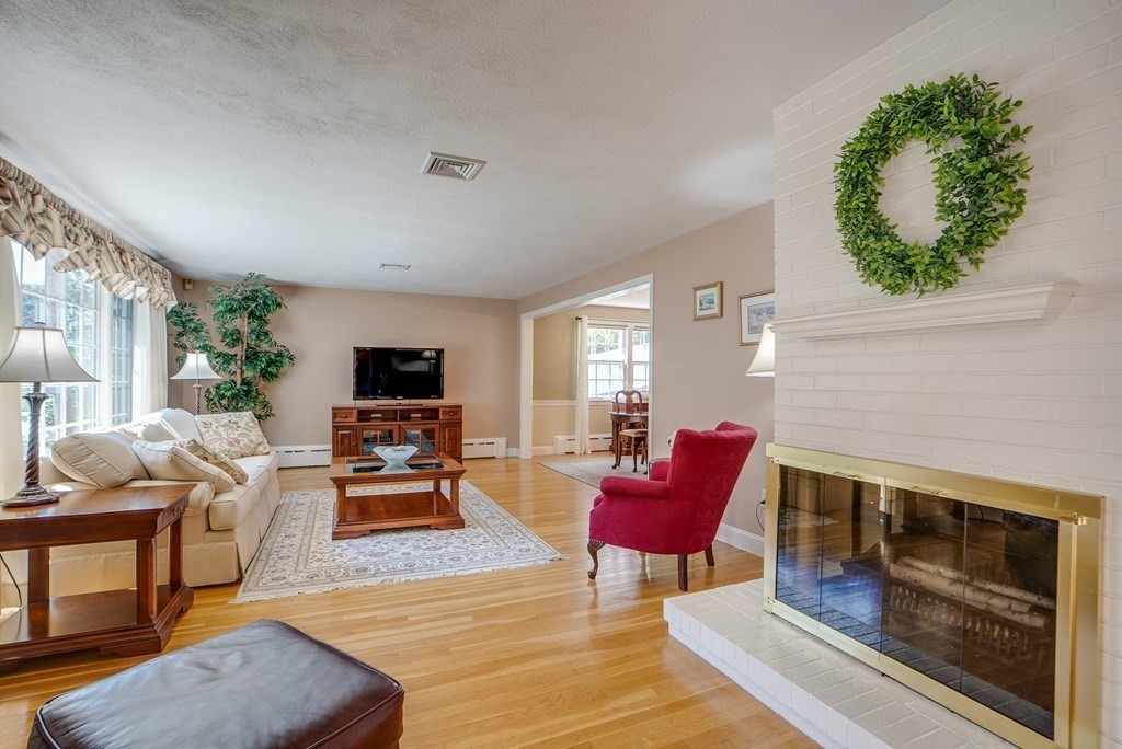 34 Apache Trail Arlington, MA 02474 - Photo 11 of 36