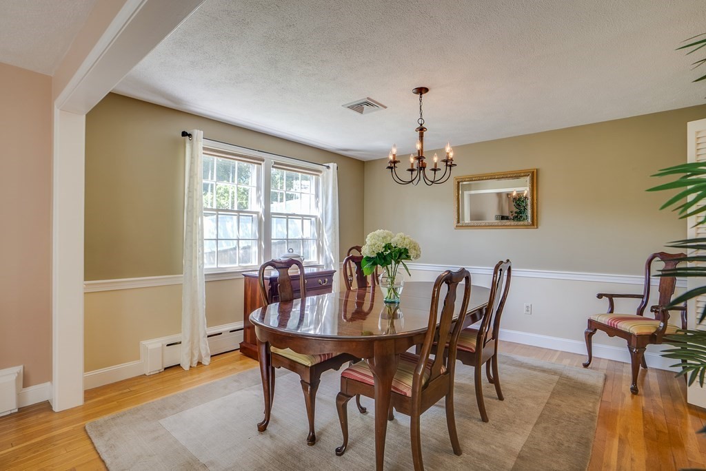 34 Apache Trail Arlington, MA 02474 - Photo 7 of 36