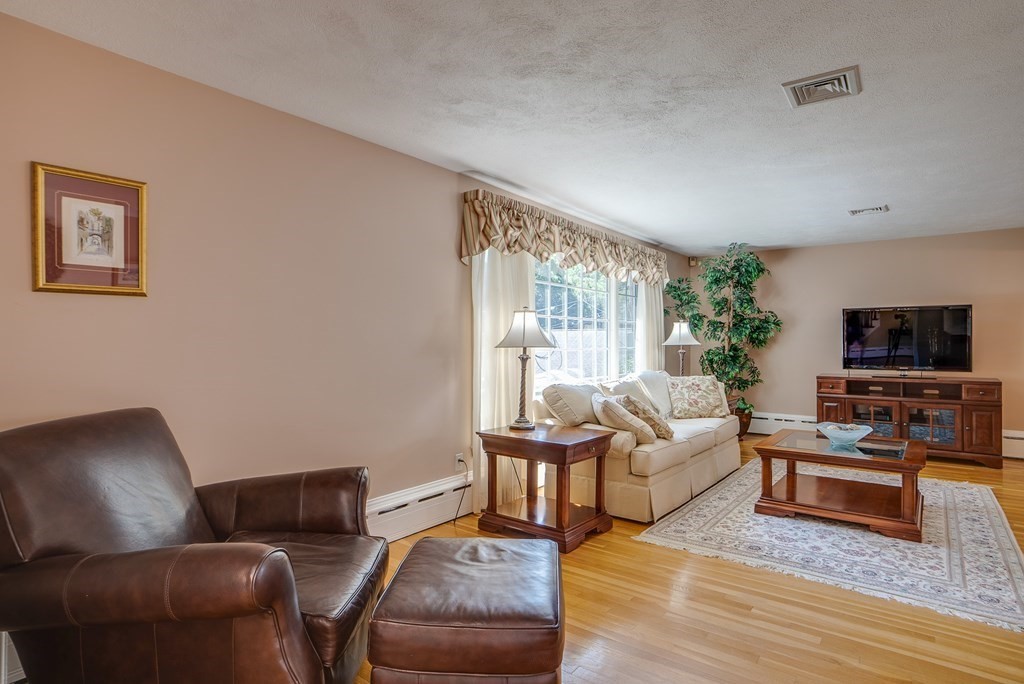 34 Apache Trail Arlington, MA 02474 - Photo 10 of 36