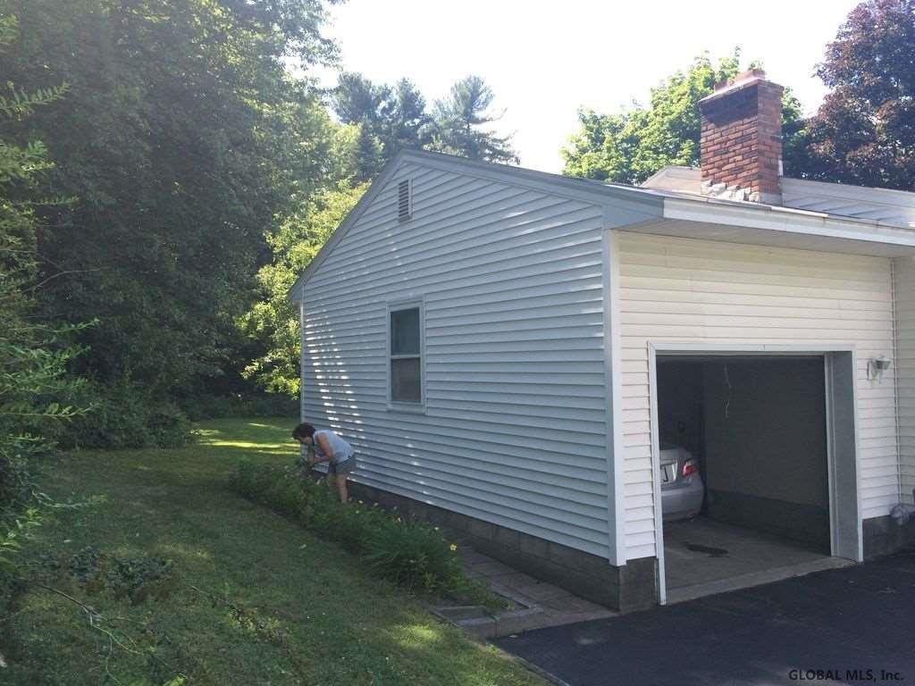 1208 Fort Hunter Road Rotterdam, NY 12303 - Photo 14 of 25 Photo 14