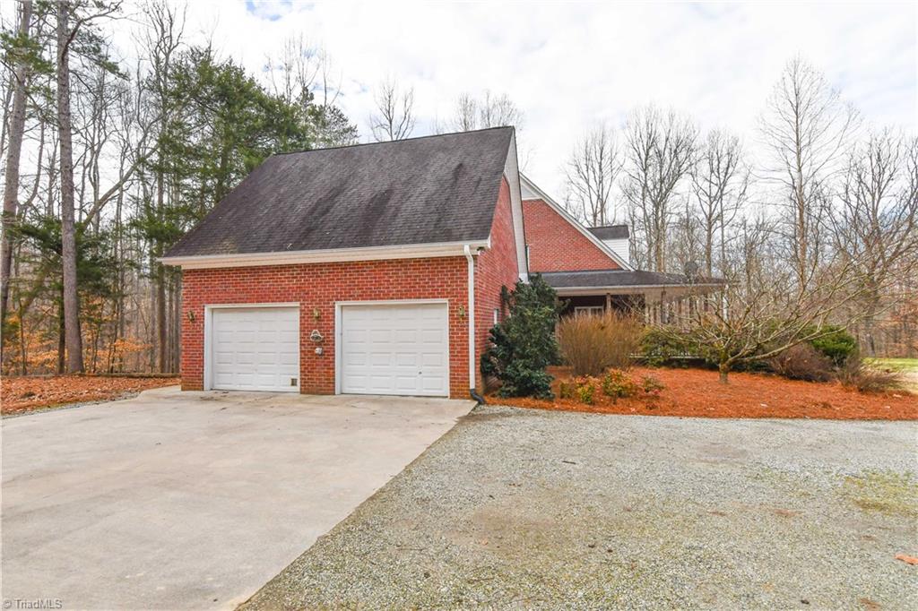 3370 Wall Road Greensboro, NC 27407 - Photo 4 of 50 Gallery Image 4