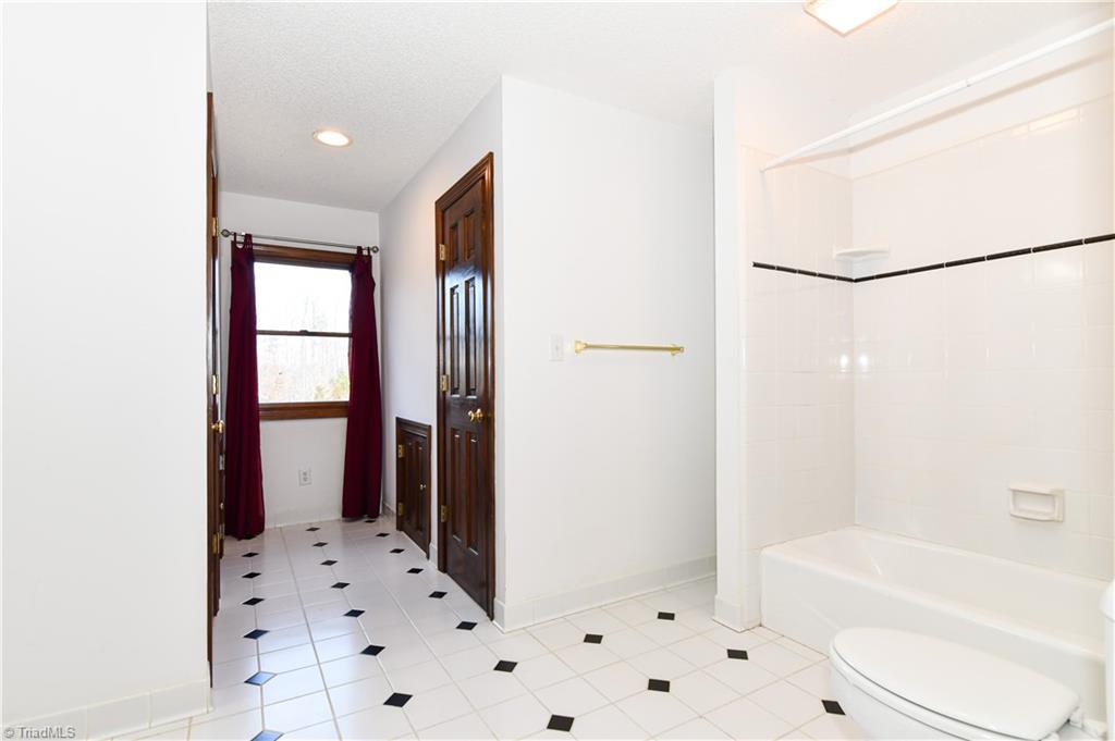 3370 Wall Road Greensboro, NC 27407 - Photo 40 of 50 Gallery Image 40