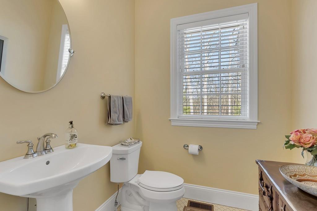 42 Jordan Road Holden, MA 01520 - Photo 33 of 33 Gallery Image 33