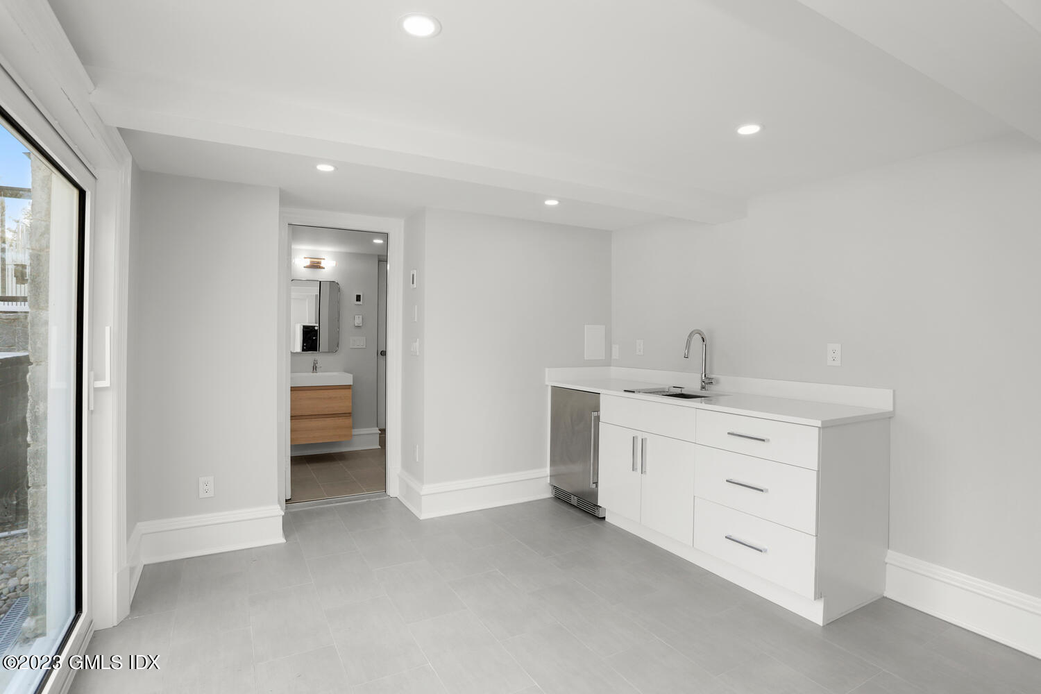 17 Wooddale Road Greenwich, CT 06830 - Photo 64 of 68 17 Wooddale Rd Greenwich CT-large-060-06