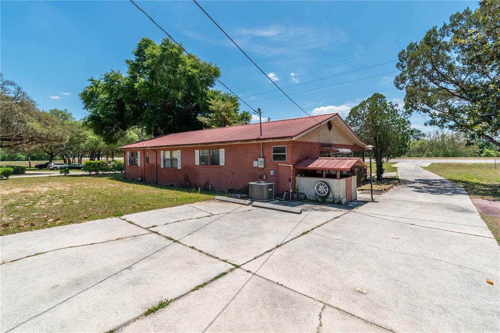 1410 Highway 20 Interlachen, FL 32148 - Photo 19 of 32